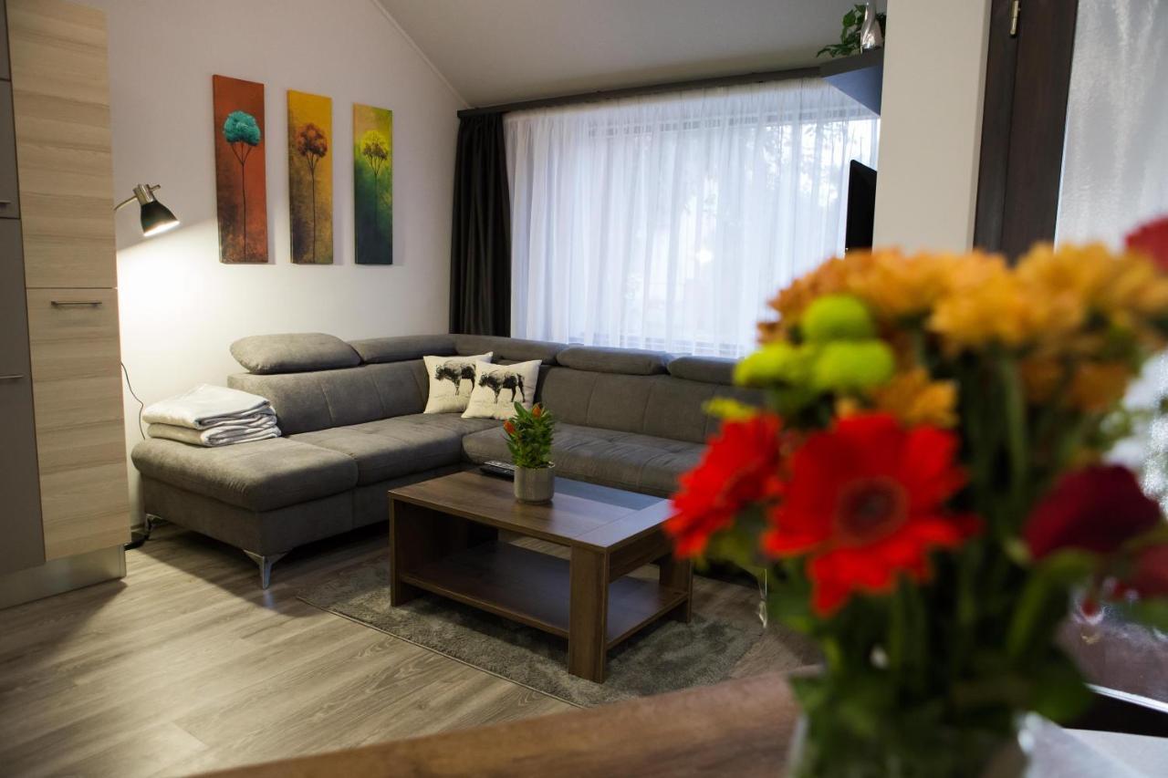Appartement Kikelet Apartman à Szombathely Extérieur photo