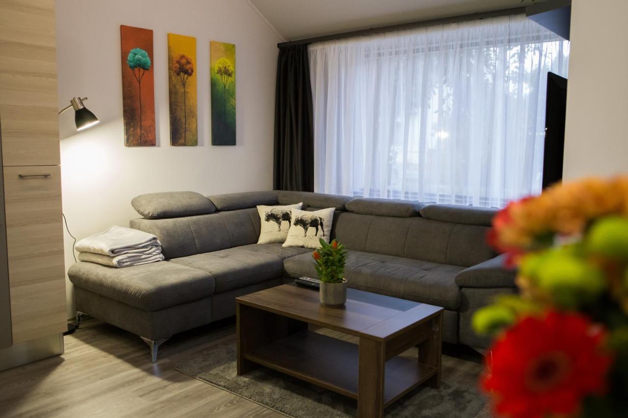 Appartement Kikelet Apartman à Szombathely Extérieur photo