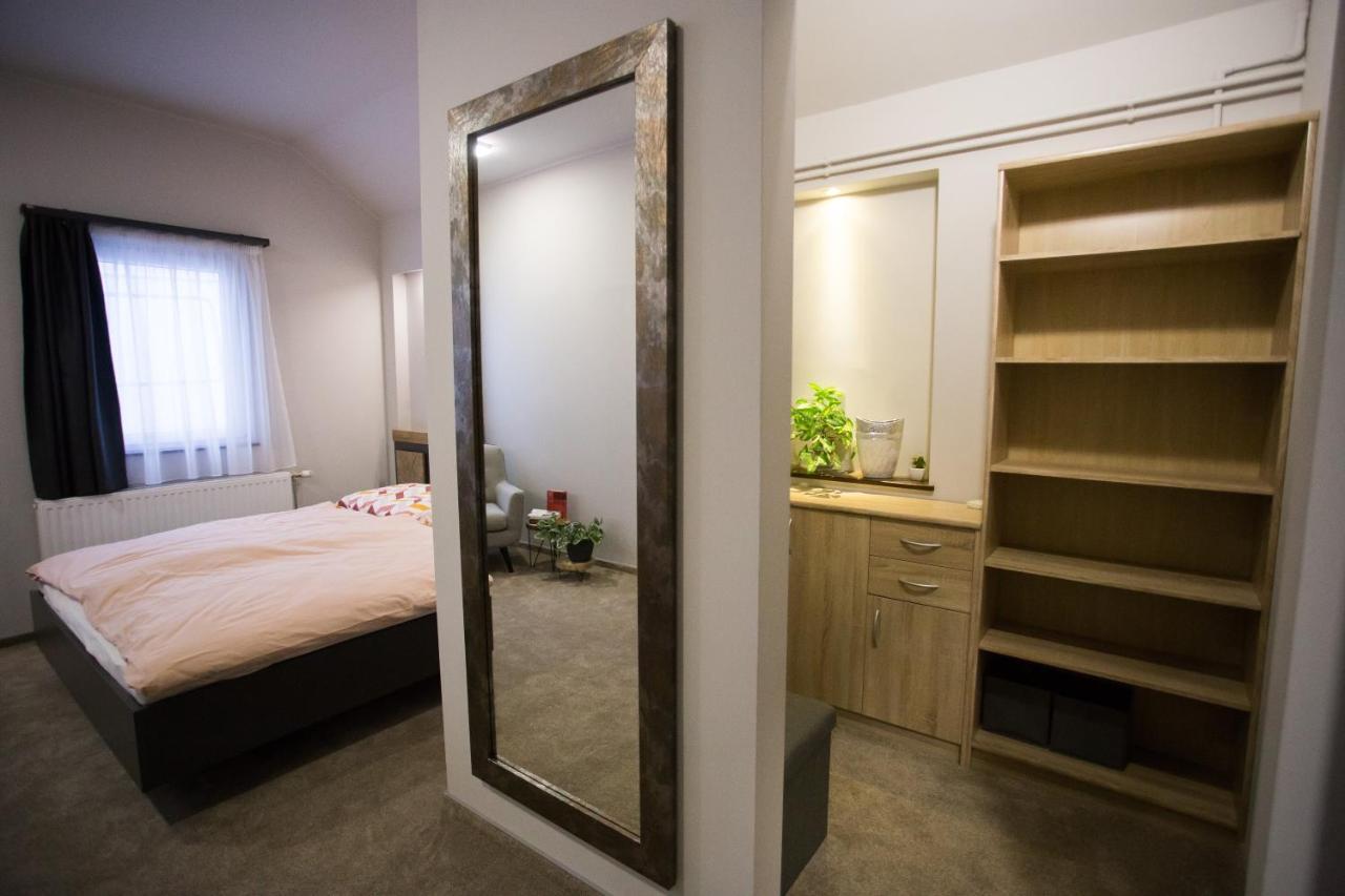 Appartement Kikelet Apartman à Szombathely Extérieur photo